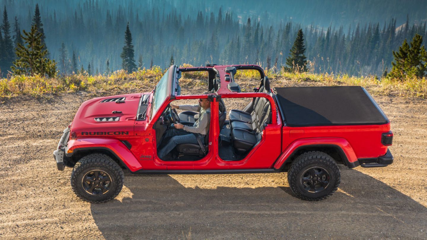 Image of a red 2020 Jeep Gladiator.