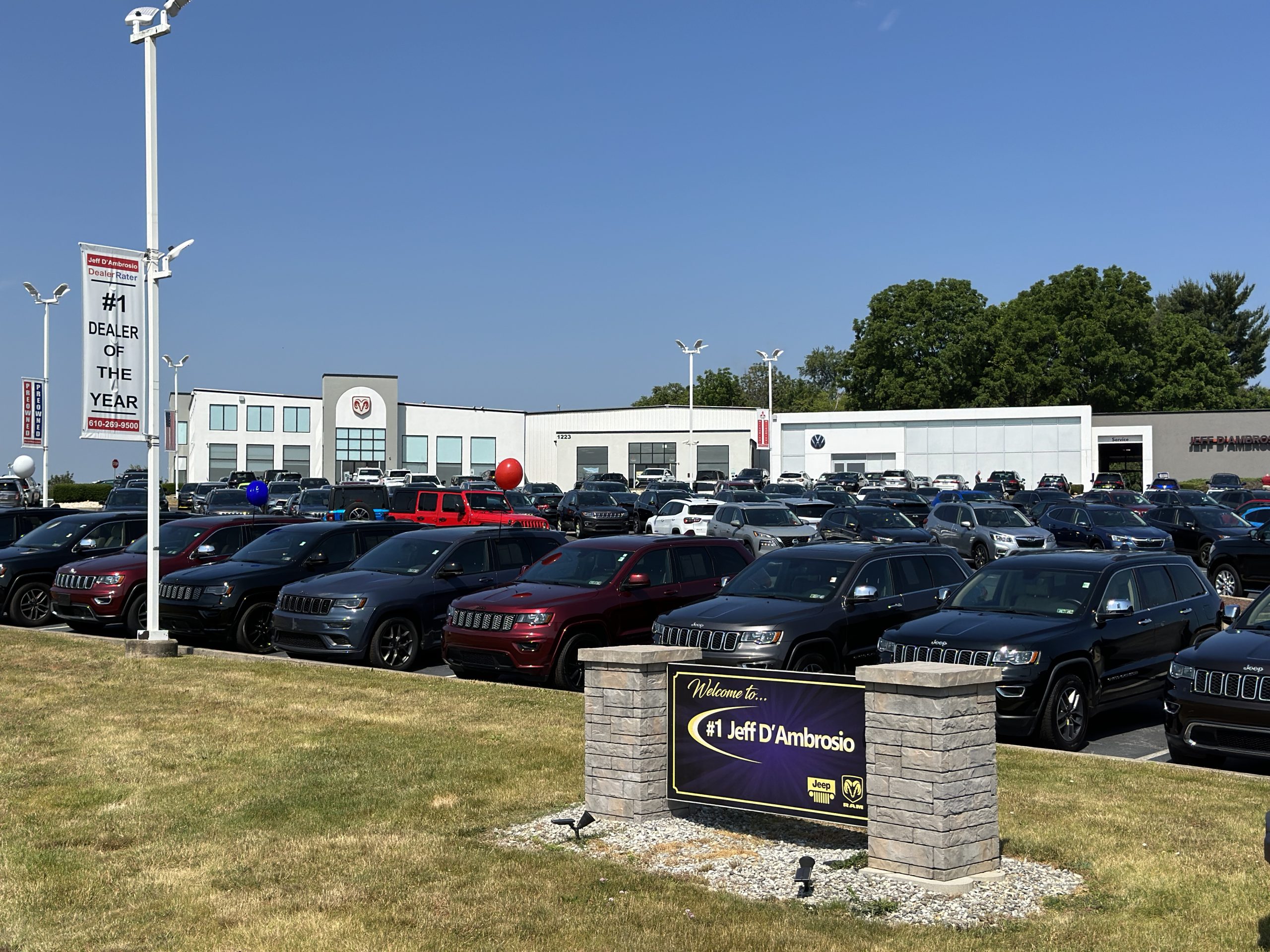 2023 Jeep Cherokee at Jeff D'Ambrosio Auto Group Downingtown PA