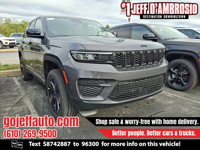 2025 Jeep Grand Cherokee Laredo