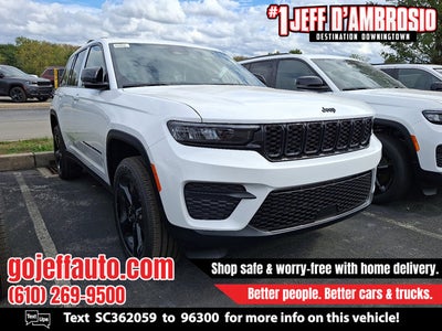 2025 Jeep Grand Cherokee Laredo