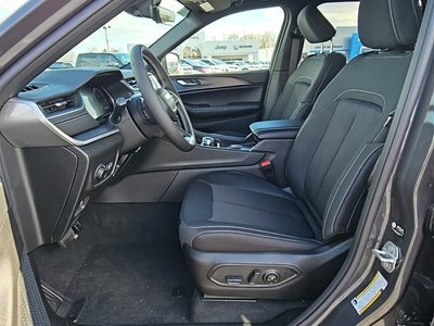 2025 Jeep Grand Cherokee Laredo X