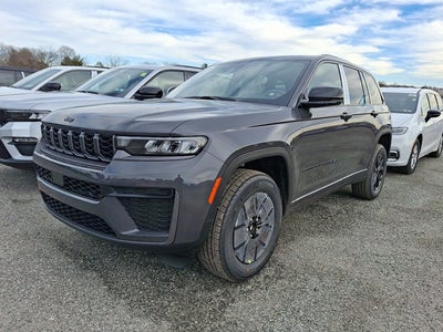 2026 Jeep Grand Cherokee Laredo Altitude
