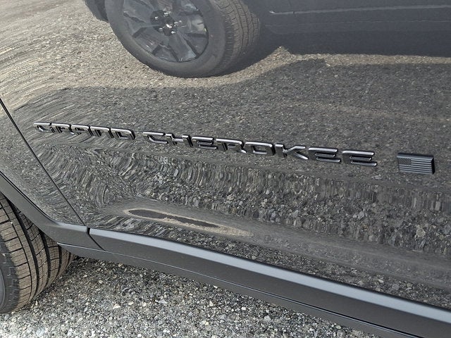 2026 Jeep Grand Cherokee Laredo Altitude