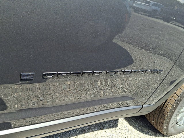 2026 Jeep Grand Cherokee Laredo Altitude