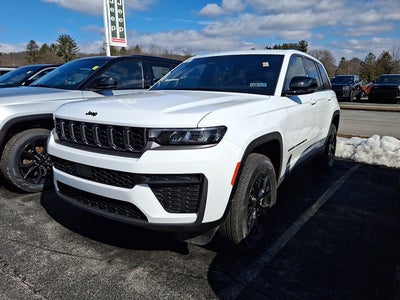 2026 Jeep Grand Cherokee Laredo Altitude