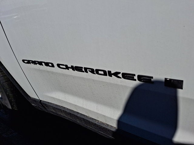 2026 Jeep Grand Cherokee Laredo Altitude