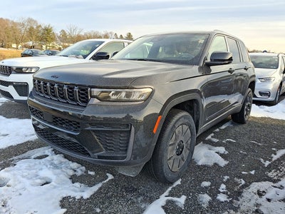 2026 Jeep Grand Cherokee Laredo Altitude