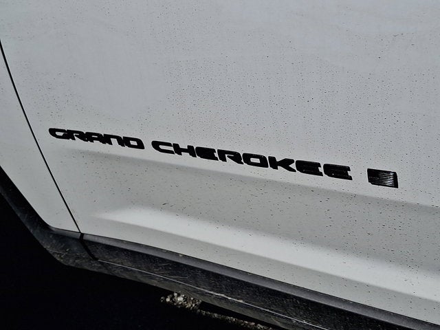 2026 Jeep Grand Cherokee Laredo Altitude