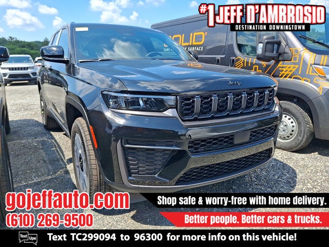 2026 Jeep Grand Cherokee Laredo Altitude
