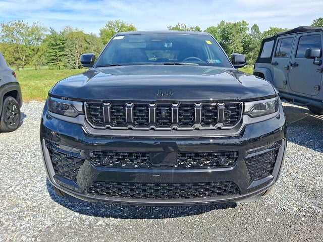 2027 Jeep Grand Cherokee Limited Reserve