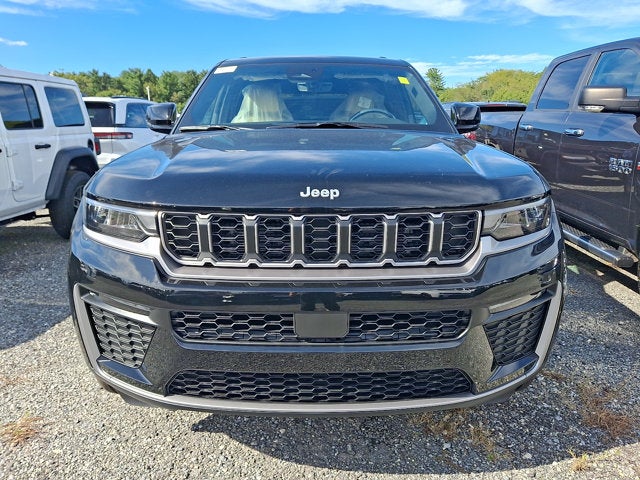 2027 Jeep Grand Cherokee Limited Reserve