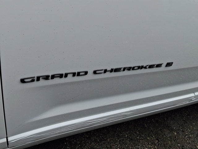 2027 Jeep Grand Cherokee Limited Reserve