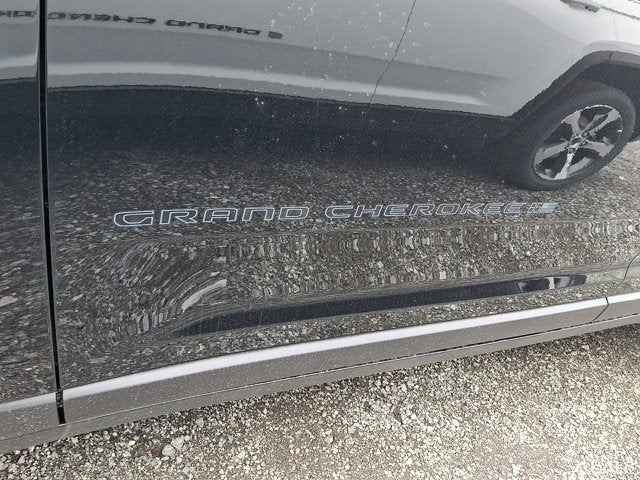 2026 Jeep Grand Cherokee 85th Anniversary Edition