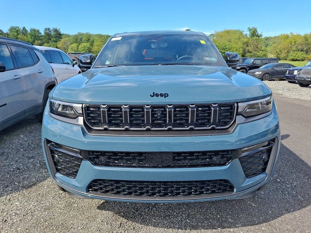 2027 Jeep Grand Cherokee Limited Reserve