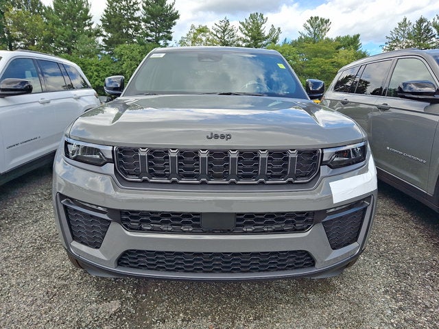 2027 Jeep Grand Cherokee Limited Reserve