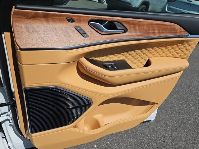 2026 Jeep Grand Cherokee Summit