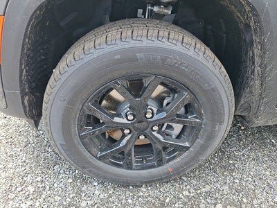2026 Jeep Grand Cherokee L Laredo Altitude