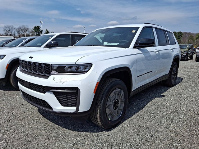2026 Jeep Grand Cherokee L Laredo Altitude