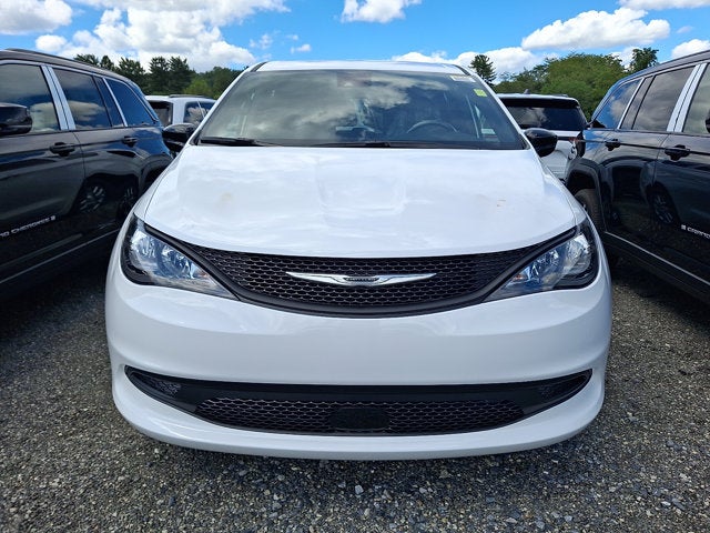 2027 Chrysler Pacifica LX