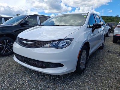 2027 Chrysler Pacifica LX