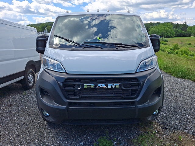 2026 RAM ProMaster Cargo Van Tradesman 1500 Low Roof 118" WB w/Pass Seat
