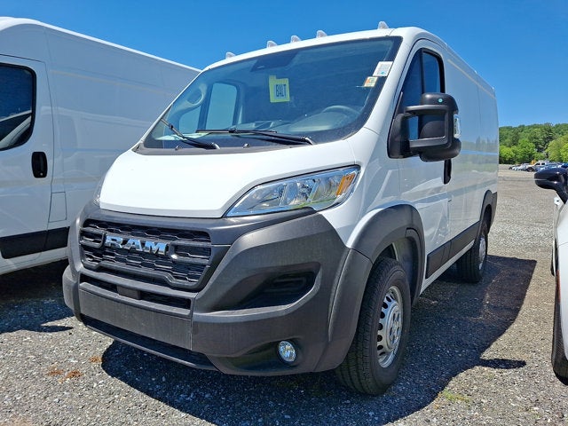 2026 RAM ProMaster Cargo Van Tradesman 1500 Low Roof 118" WB w/Pass Seat