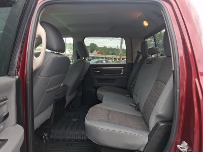 2018 RAM 1500 Big Horn Crew Cab 4x4 5'7" Box