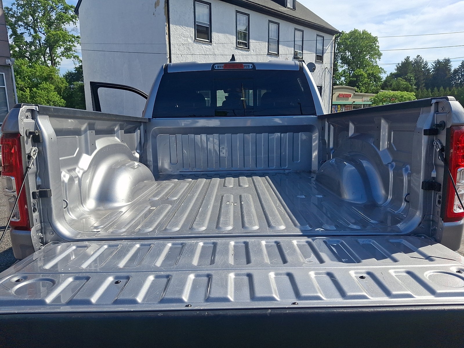 2024 RAM 1500 Big Horn Quad Cab 4x4 6'4" Box