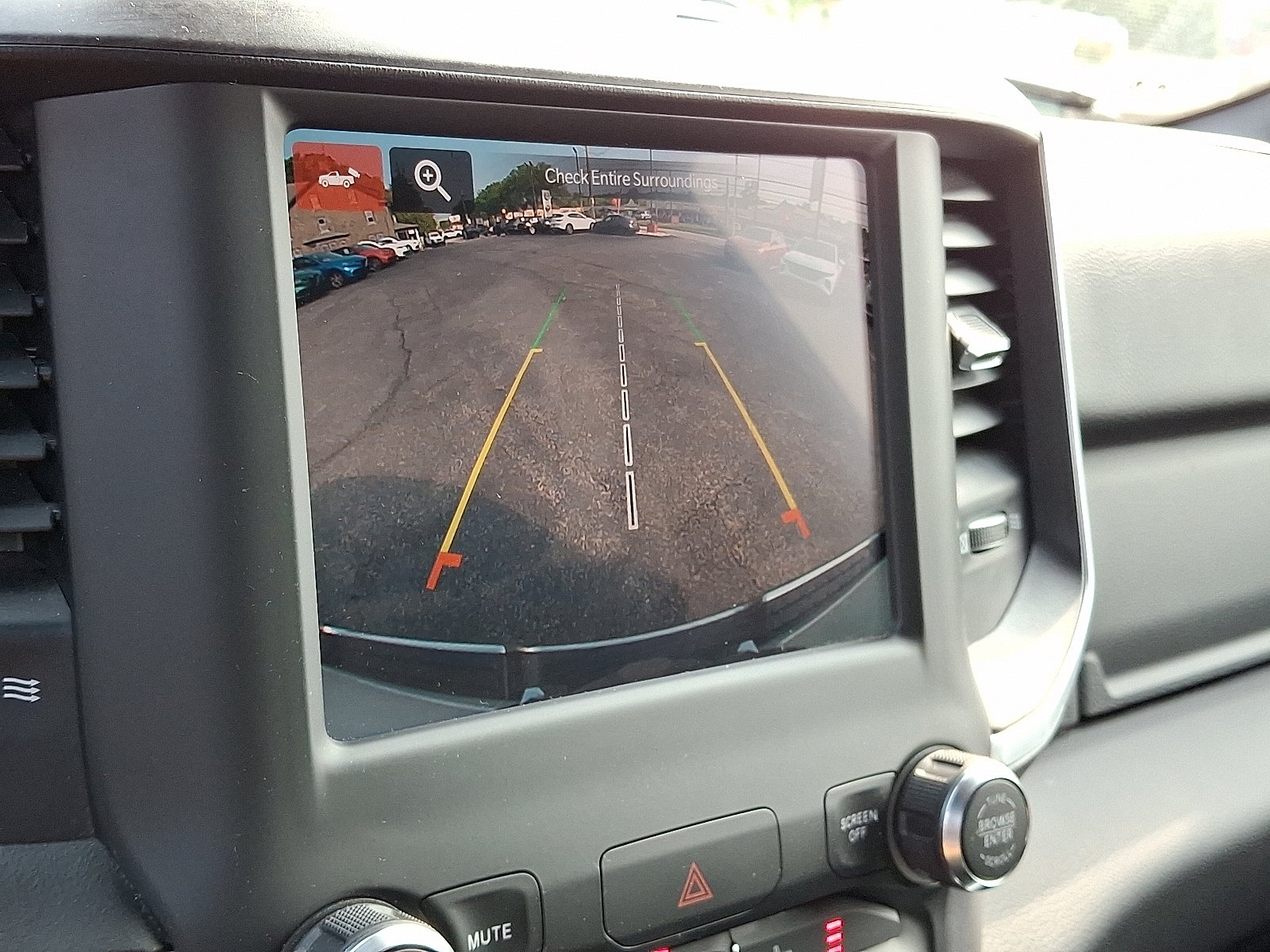 2022 RAM 1500 Big Horn Crew Cab 4x4 5'7" Box