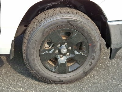 2022 RAM 1500 Big Horn Crew Cab 4x4 5'7" Box