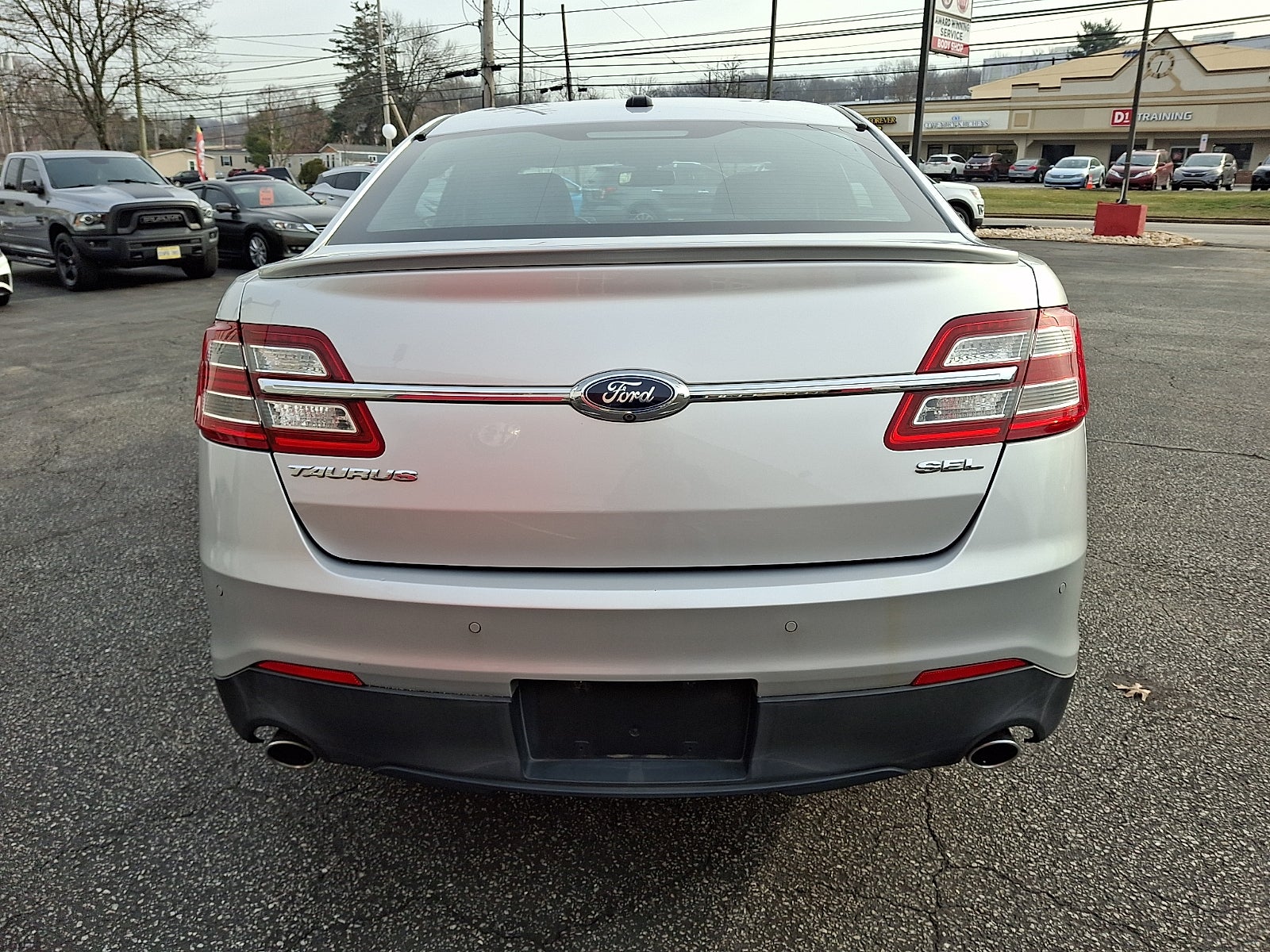 2015 Ford Taurus SEL