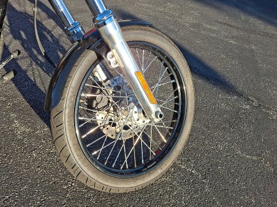 2017 Harley-Davidson Dyna Wide Glide Base