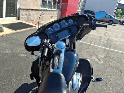 2017 Harley-Davidson Ultra Limited Low Base