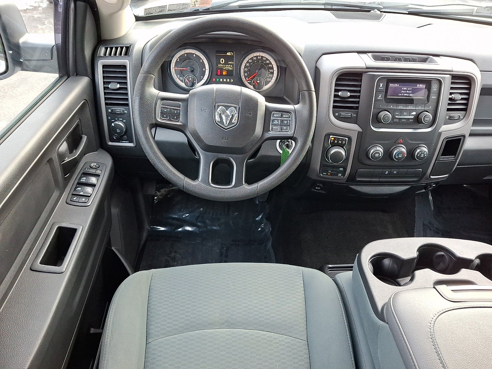 2017 RAM 1500 Express Crew Cab 4x4 5'7" Box