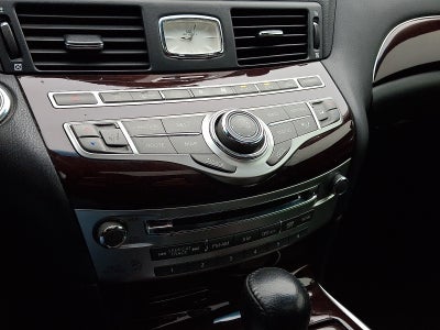 2016 INFINITI Q70 3.7X