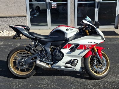 2022 Yamaha YZF World GP 60TH Anniversary