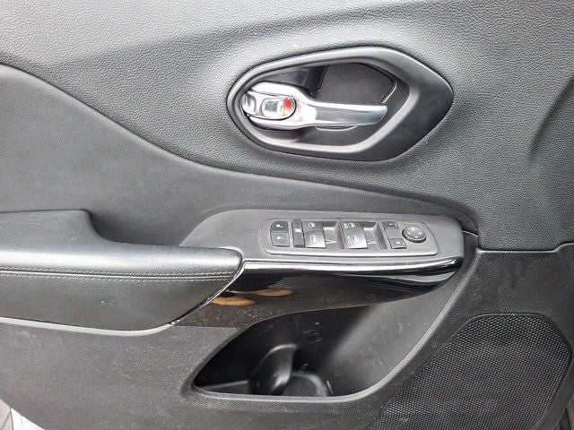 2021 Jeep Cherokee Altitude