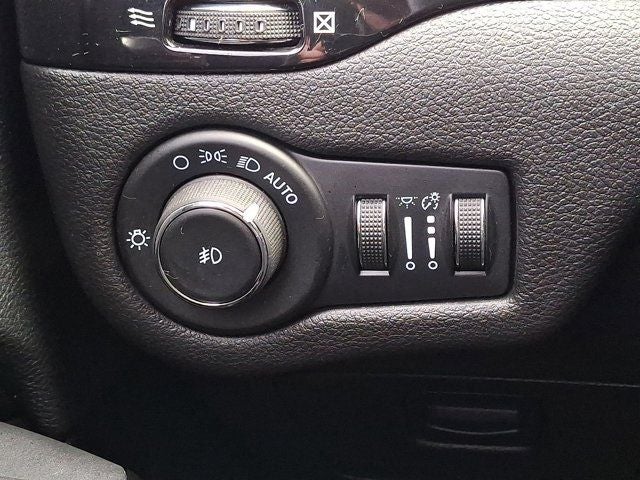 2021 Jeep Cherokee Altitude