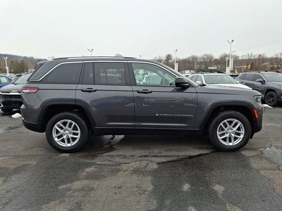 2024 Jeep Grand Cherokee Laredo
