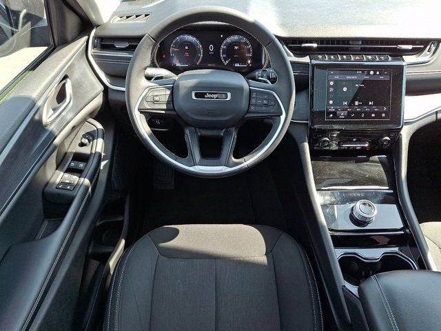 2023 Jeep Grand Cherokee Laredo X