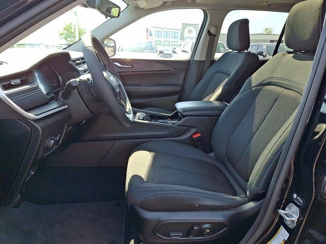 2023 Jeep Grand Cherokee Laredo X