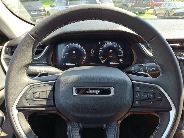 2023 Jeep Grand Cherokee Laredo X