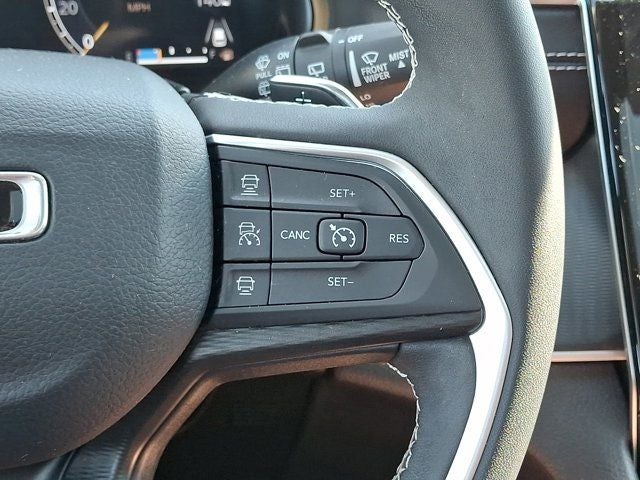 2023 Jeep Grand Cherokee Laredo X