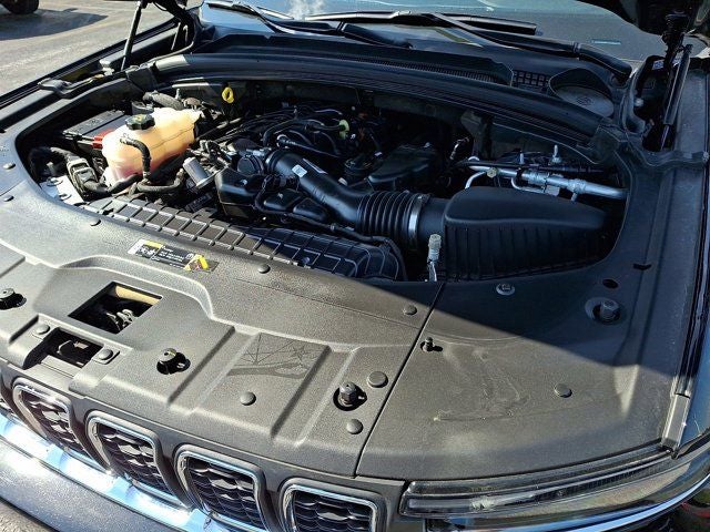 2023 Jeep Grand Cherokee Laredo X