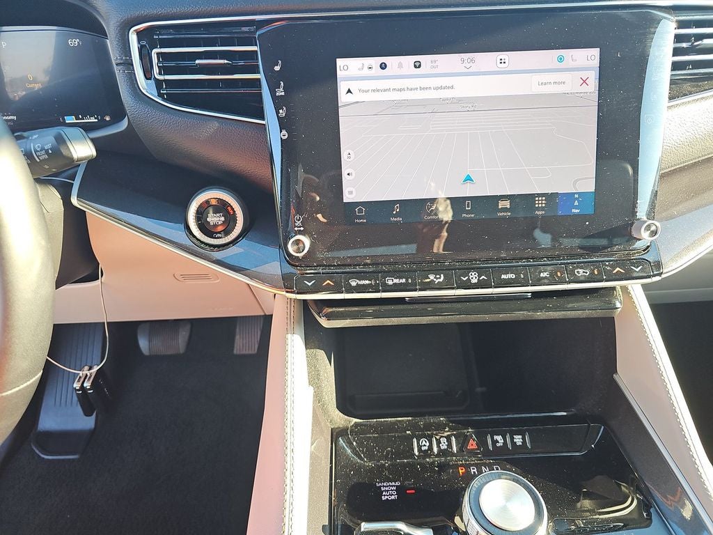 2024 Jeep Wagoneer Base