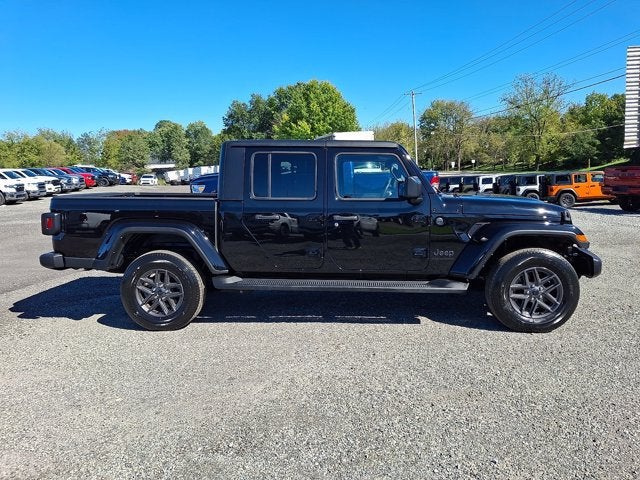 2024 Jeep Gladiator Sport S
