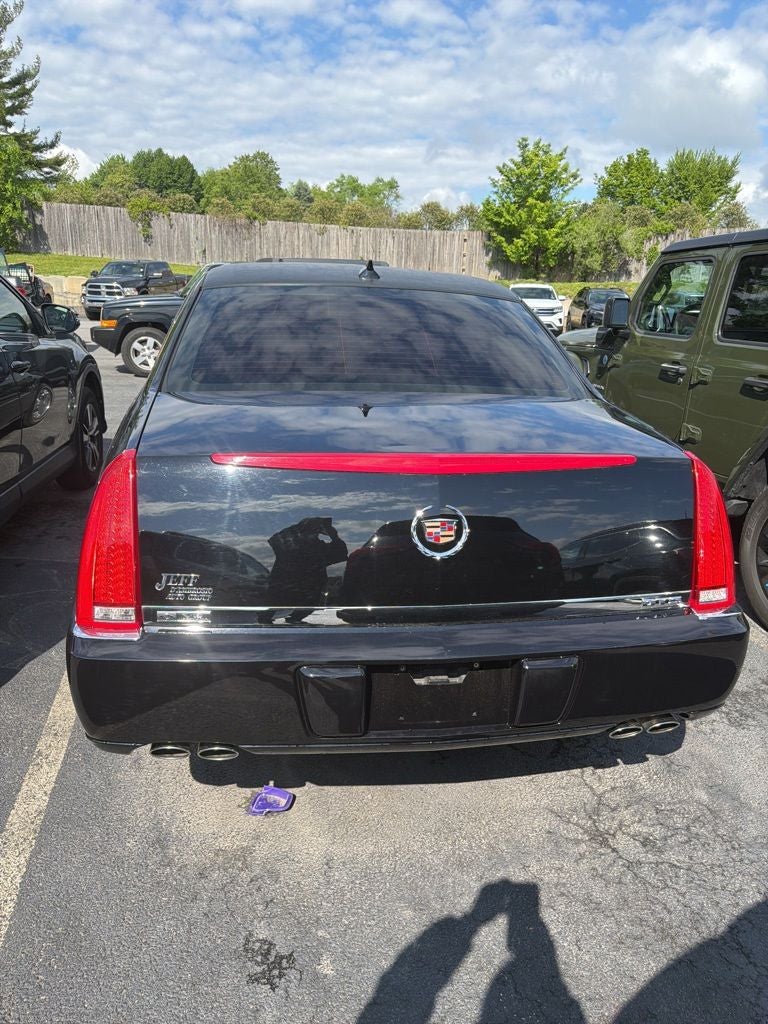 2009 Cadillac DTS Base