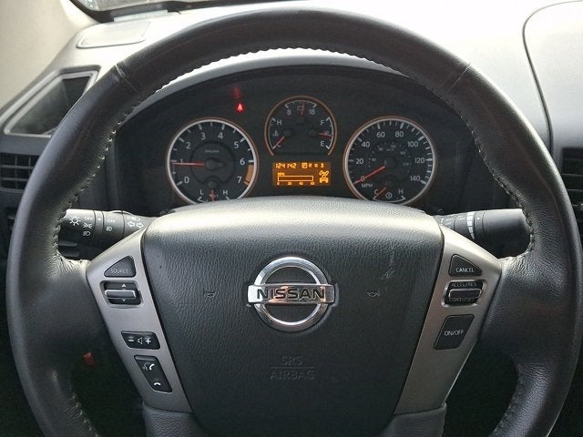 2015 Nissan Titan SV