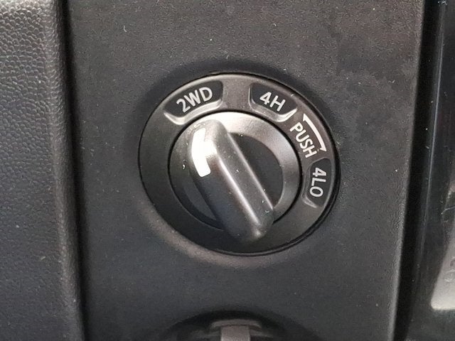 2015 Nissan Titan SV