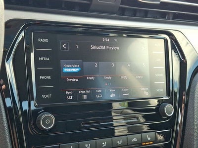 2022 Volkswagen Passat 2.0T SE
